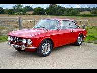 Alfa Romeo 1750 GTV photograph