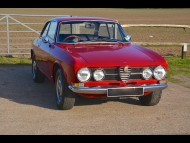 Alfa Romeo 1750 GTV Mk1 photograph