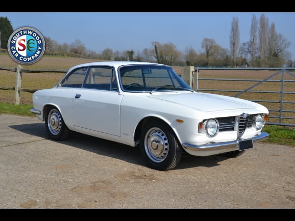 Main photograph for Alfa Romeo Giulia Sprint GT Veloce