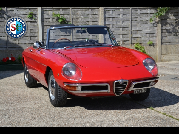 Main photograph for Alfa Romeo 1750 Veloce Spider