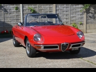 Alfa Romeo 1750 Veloce Spider photograph