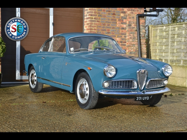 Main photograph for Alfa Romeo Giulietta Sprint Veloce