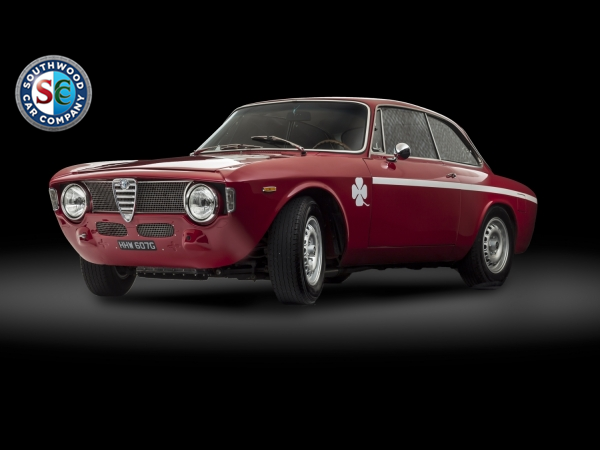 Main photograph for Alfa Romeo Giulia GTA 1300 Junior