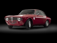 Alfa Romeo Giulia GTA 1300 Junior photograph