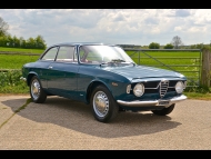 Alfa Romeo Giulia 1300GT Junior photograph