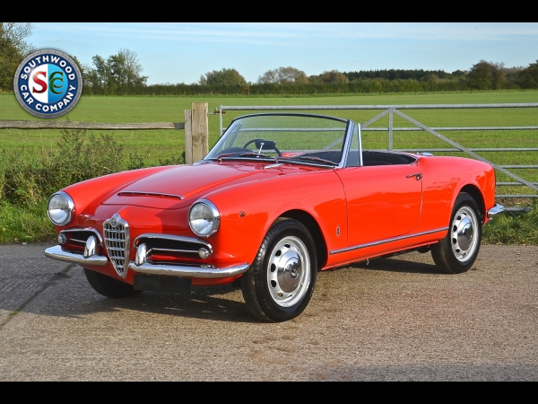 Main photograph for Alfa Romeo Giulia Spider