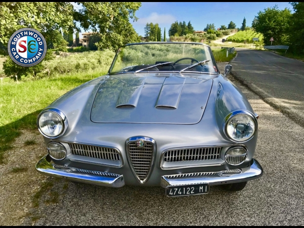 Main photograph for Alfa Romeo 2000 Touring Spider