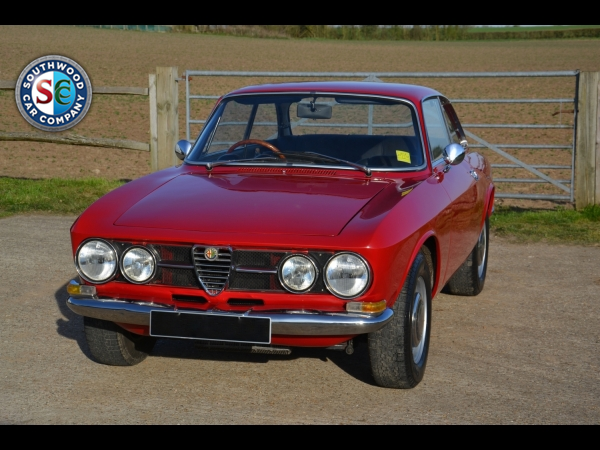 Main photograph for Alfa Romeo 1750GTV Mk 1 RHD