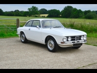 Alfa Romeo 1750  GTV Mk 1 RHD photograph