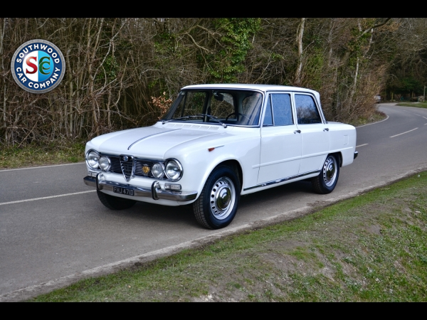 Main photograph for Alfa Romeo Giulia Super Bollino d'oro 1966