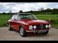 Alfa Romeo 1750 GTV photograph